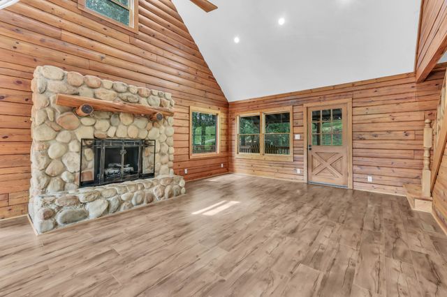 1386 Justice Rd, Ashland City, TN 37015