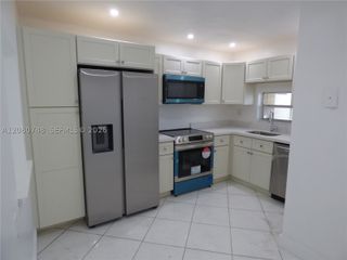 361 S Hollybrook Dr 302, Pembroke Pines, FL 33025