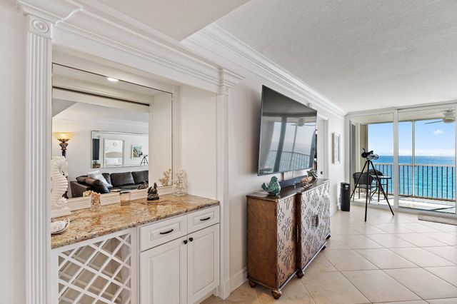 840 Ocean Drive 905, Juno Beach, FL 33408