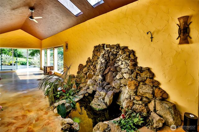 206 Hawthorne Lane, Friday Harbor, WA 98250