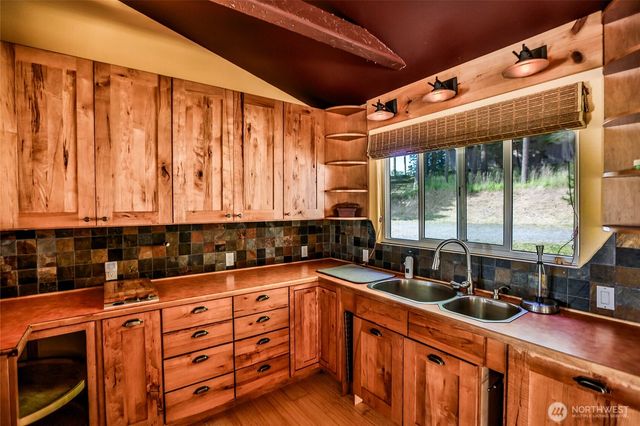 206 Hawthorne Lane, Friday Harbor, WA 98250
