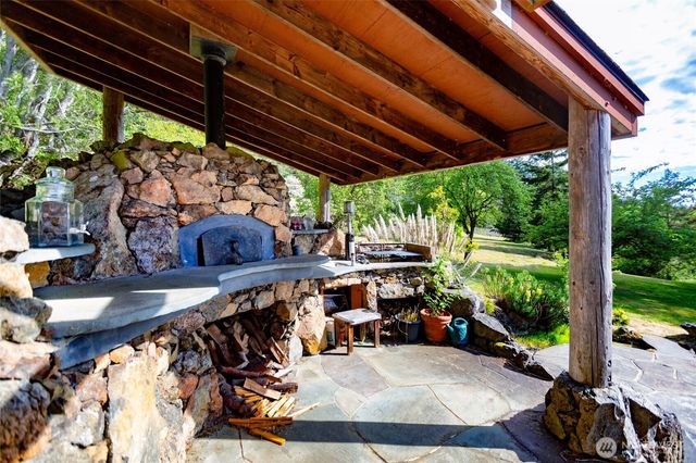 206 Hawthorne Lane, Friday Harbor, WA 98250