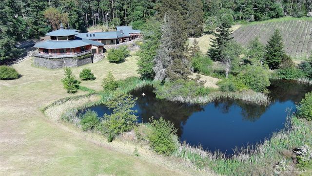 206 Hawthorne Lane, Friday Harbor, WA 98250