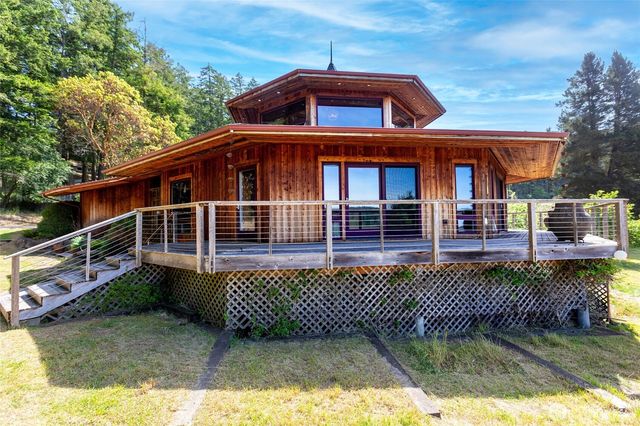 206 Hawthorne Lane, Friday Harbor, WA 98250