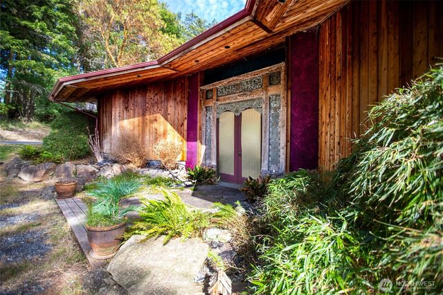 206 Hawthorne Lane, Friday Harbor, WA 98250