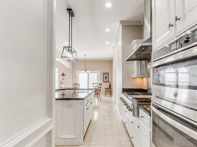 14509 Oakmond Road, Edmond, OK 73013