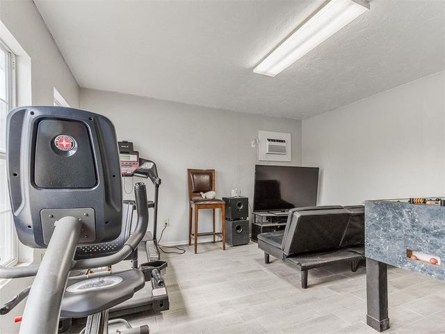 14509 Oakmond Road, Edmond, OK 73013