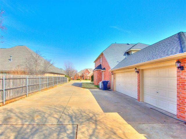 14509 Oakmond Road, Edmond, OK 73013