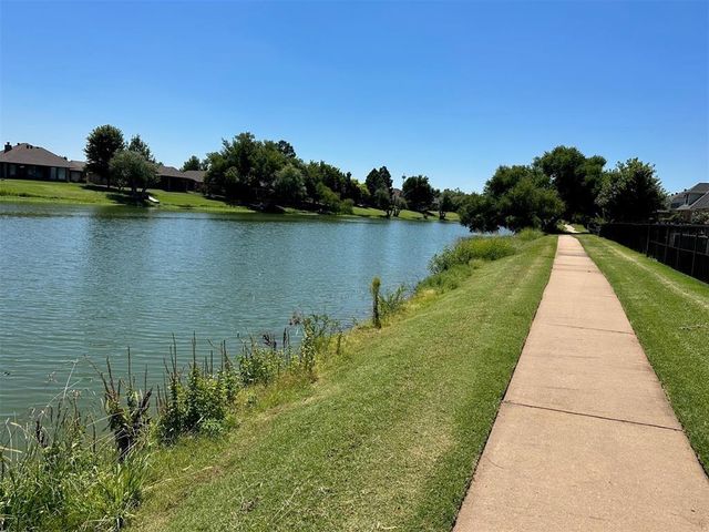 14509 Oakmond Road, Edmond, OK 73013