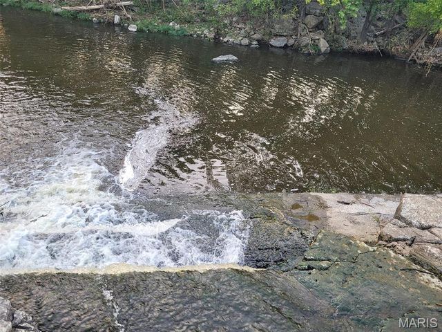 12775 Pawnee Trail, Ste Genevieve, MO 63670