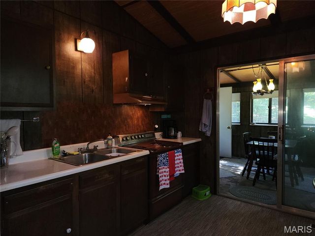 12775 Pawnee Trail, Ste Genevieve, MO 63670