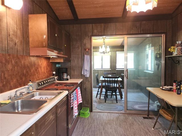 12775 Pawnee Trail, Ste Genevieve, MO 63670