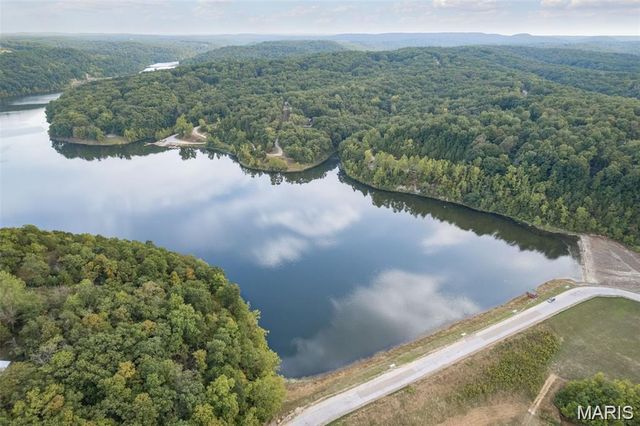 12775 Pawnee Trail, Ste Genevieve, MO 63670