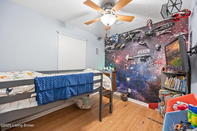 11719 Pond Creek Dr, Louisville, KY 40272