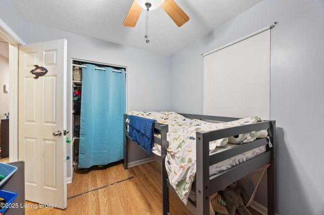 11719 Pond Creek Dr, Louisville, KY 40272