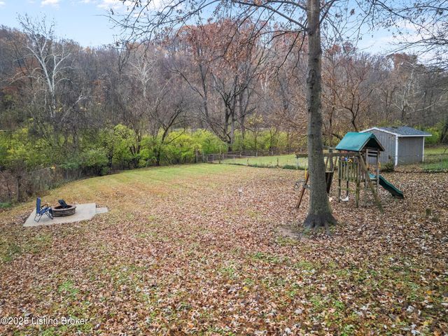 11719 Pond Creek Dr, Louisville, KY 40272