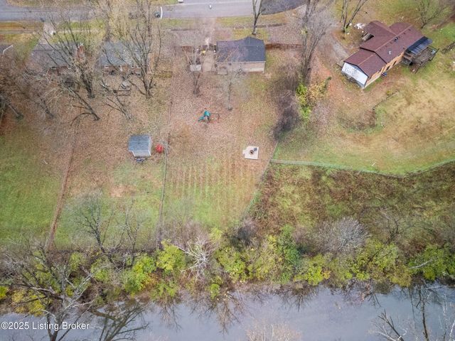 11719 Pond Creek Dr, Louisville, KY 40272