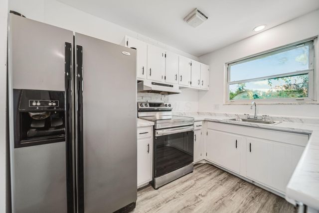 2850 Ravenswood Court, Columbus, OH 43232