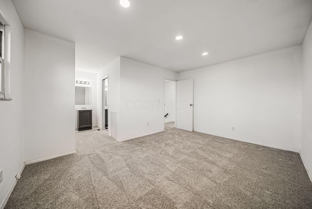 2850 Ravenswood Court, Columbus, OH 43232
