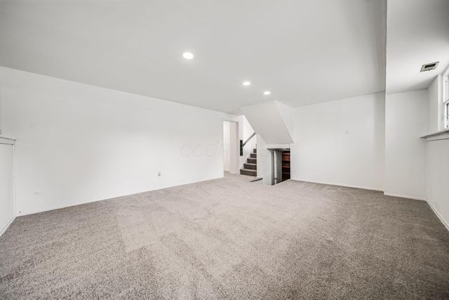2850 Ravenswood Court, Columbus, OH 43232