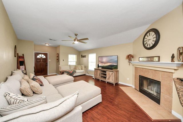 137 Rustic Colony Lane, Dickinson, TX 77539