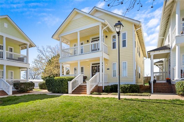 105 Woodside Circle B, Greenville, SC 29609