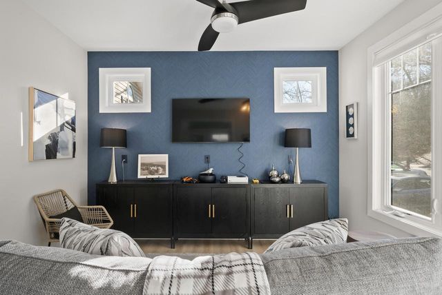 422 S Lakeshore DRIVE, Fontana, WI 53125