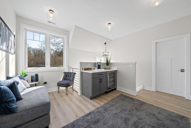 422 S Lakeshore DRIVE, Fontana, WI 53125