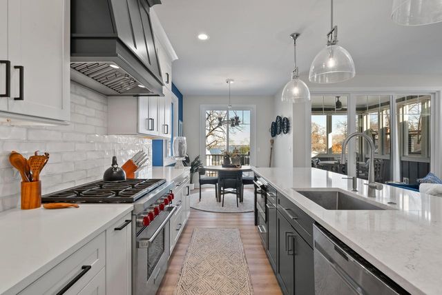 422 S Lakeshore DRIVE, Fontana, WI 53125