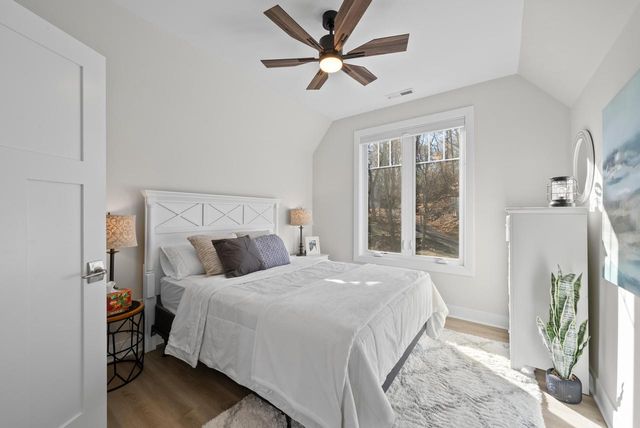 422 S Lakeshore DRIVE, Fontana, WI 53125