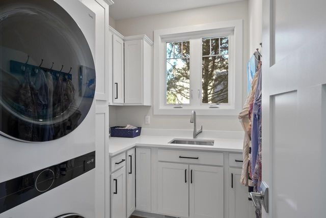 422 S Lakeshore DRIVE, Fontana, WI 53125