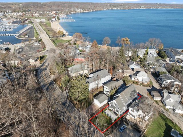 422 S Lakeshore DRIVE, Fontana, WI 53125