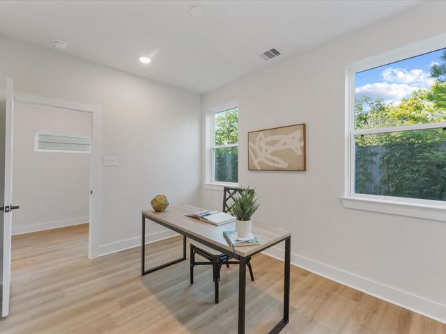 4707 Thornton Villas Lane, Houston, TX 77018