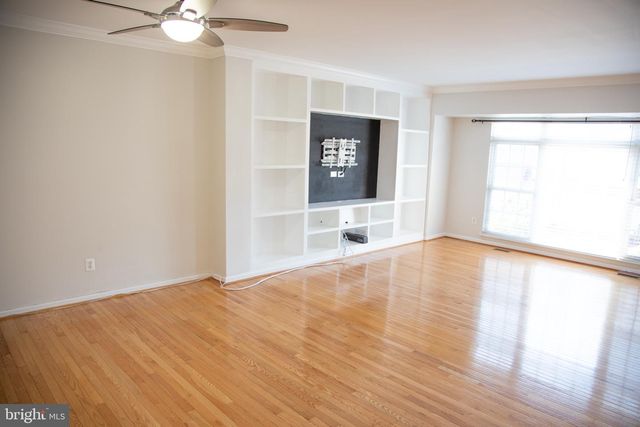 3347 WILTON CREST CT, Alexandria, VA 22310