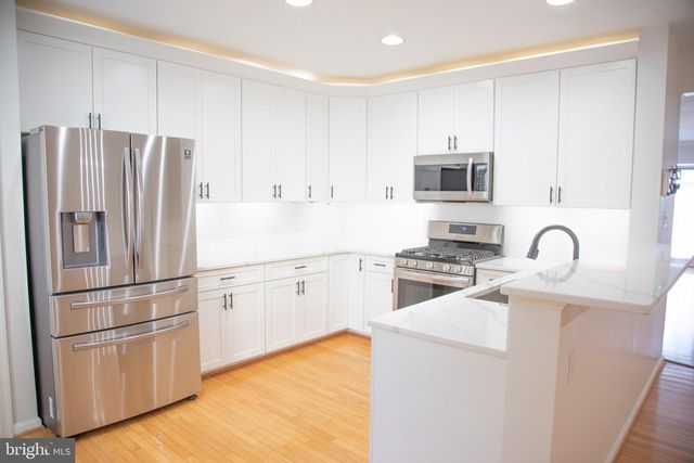 3347 WILTON CREST CT, Alexandria, VA 22310