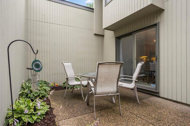 11140 Abbott Lane, Minnetonka, MN 55343