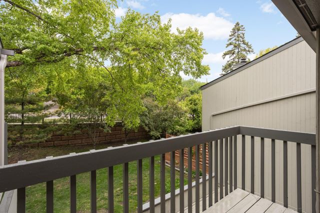 11140 Abbott Lane, Minnetonka, MN 55343