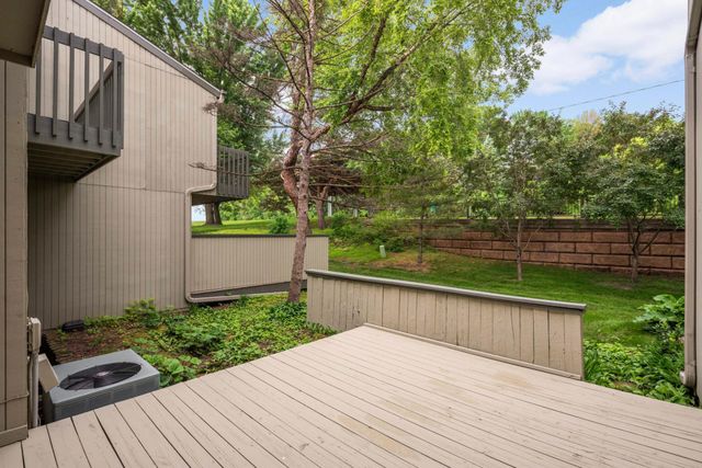 11140 Abbott Lane, Minnetonka, MN 55343