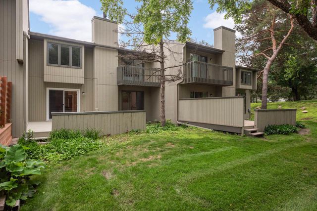 11140 Abbott Lane, Minnetonka, MN 55343