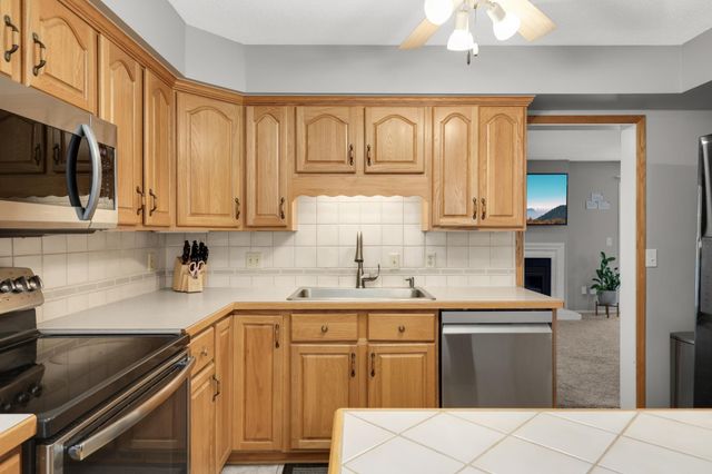 11140 Abbott Lane, Minnetonka, MN 55343
