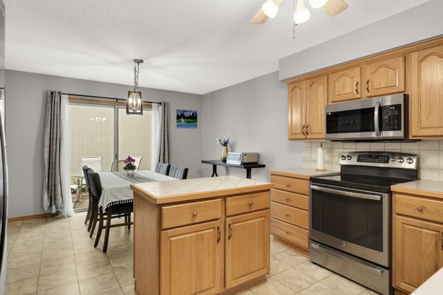 11140 Abbott Lane, Minnetonka, MN 55343