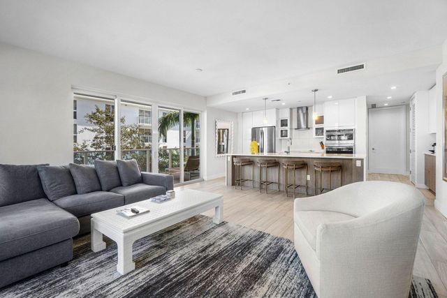 1 S PALMWAY 203, Lake Worth Beach, FL 33460