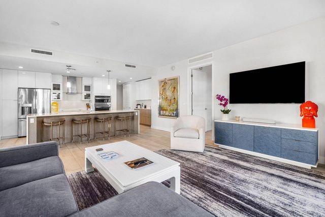 1 S PALMWAY 203, Lake Worth Beach, FL 33460