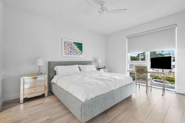 1 S PALMWAY 203, Lake Worth Beach, FL 33460