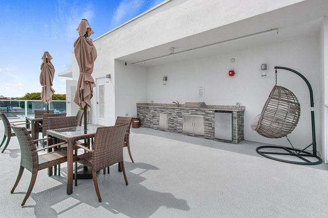 1 S PALMWAY 203, Lake Worth Beach, FL 33460