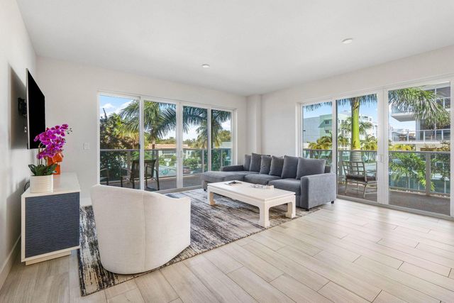 1 S PALMWAY 203, Lake Worth Beach, FL 33460