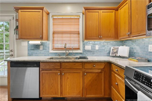 104 Somerset Drive, Raeford, NC 28376