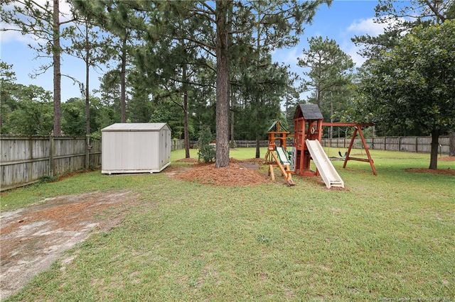 104 Somerset Drive, Raeford, NC 28376