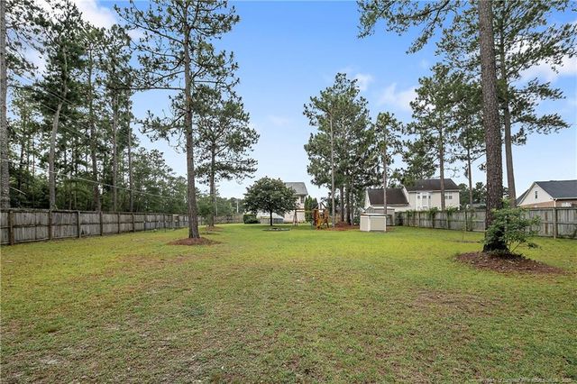 104 Somerset Drive, Raeford, NC 28376