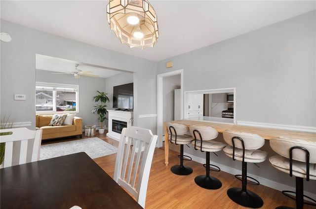 22 Lake Avenue, Barrington, RI 02806